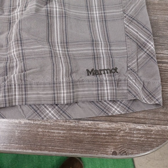 MARMOT GREY PLAID FLAT FRONT CHINO OUTDOORS SHRTS MENS SIZE 36 - Picture 3 of 8